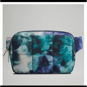 NWT lululemon Quilted Grid Belt Bag Meteor Wash Multi